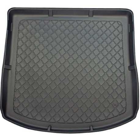 Volkswagen Touran 2010 → 2015 (7 vietų, nuleista 3-ia eilė) Bagažinės kilimėlis Aristar