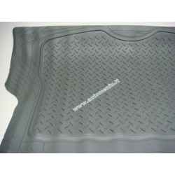 Universalus bagažinės kilimas